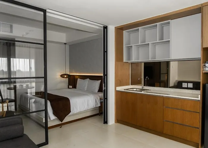 Tanjung Benoa Suites Aparthotel *